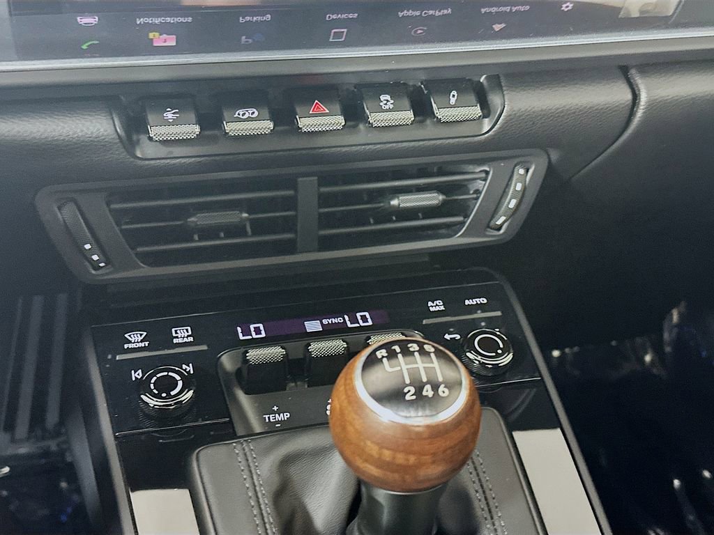 Used 2025 Porsche 911 Carrera T image 17