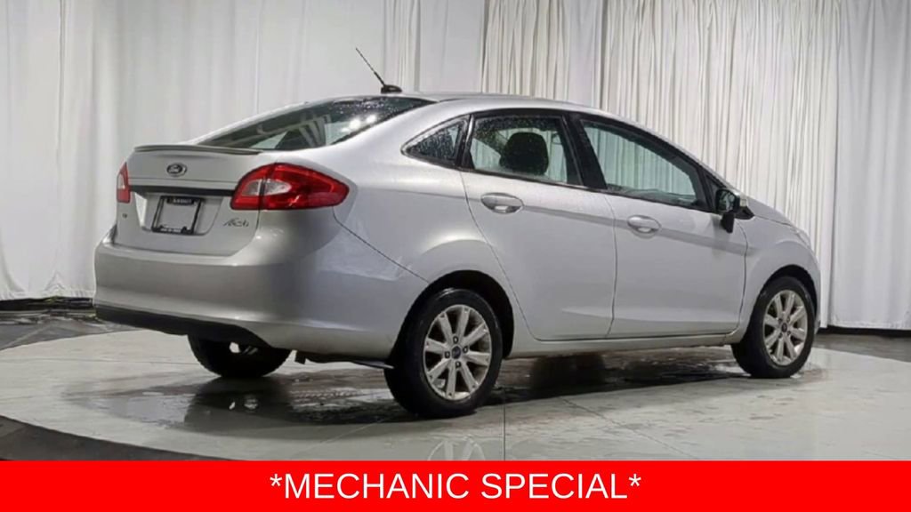 Used 2013 Ford Fiesta SE image 8