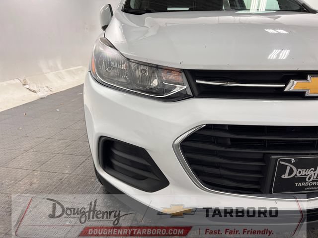Used 2020 Chevrolet Trax LS FWD image 10
