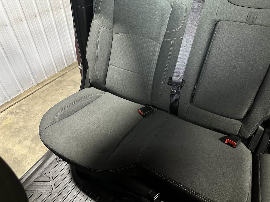 Used 2022 RAM 2500 Big Horn w/ Level C Equiment Group image 2