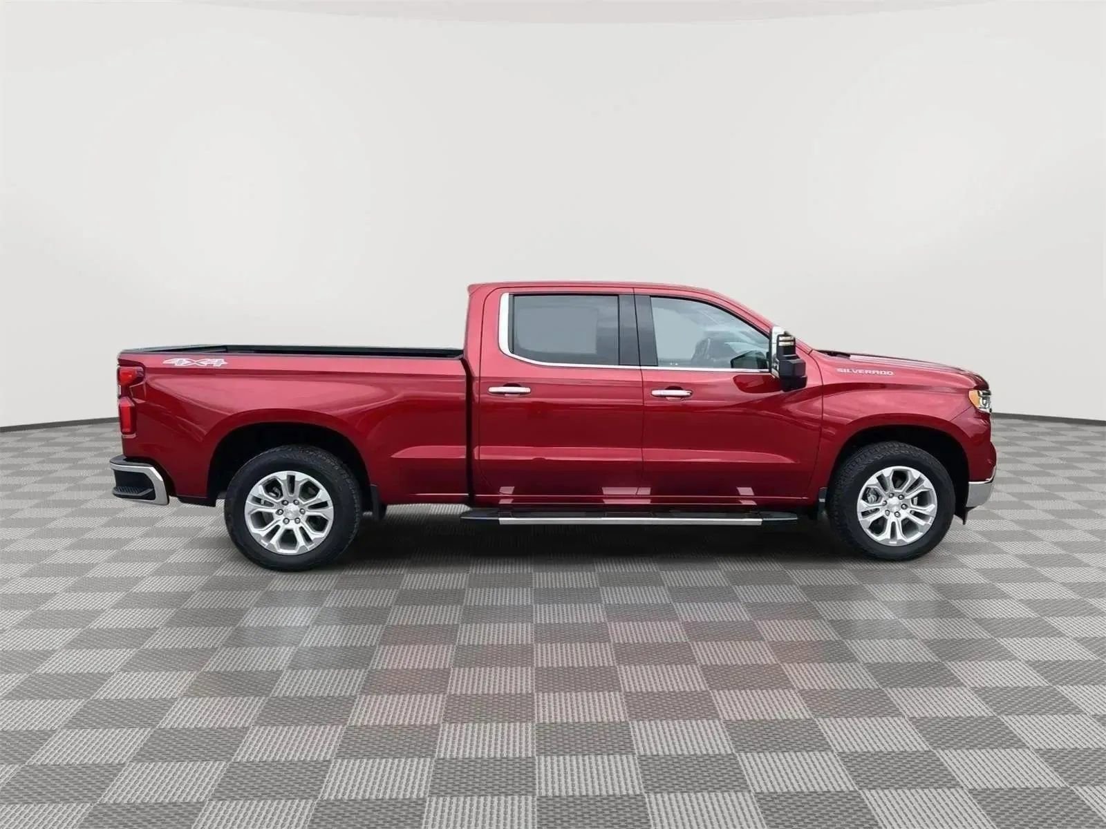 Used 2023 Chevrolet Silverado 1500 LTZ w/ Technology Package image 7