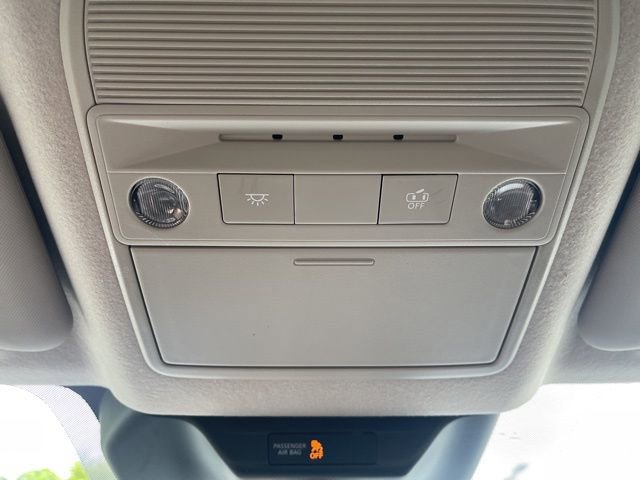 New 2025 Nissan Kicks SR image 19