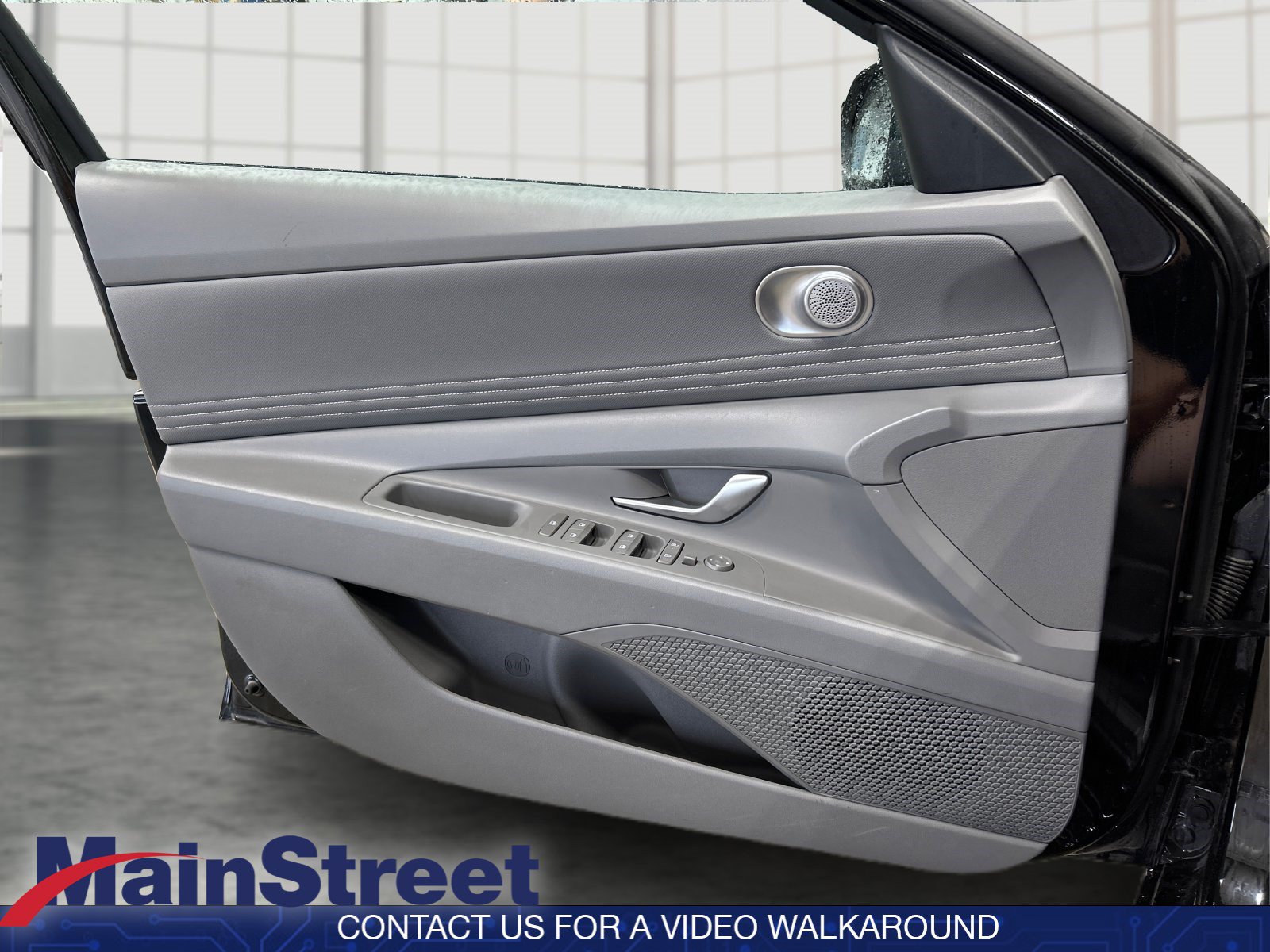 Used 2025 Hyundai Elantra SEL FWD image 19