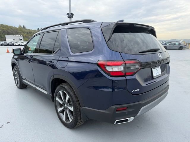 Certified 2025 Honda Pilot Touring image 9
