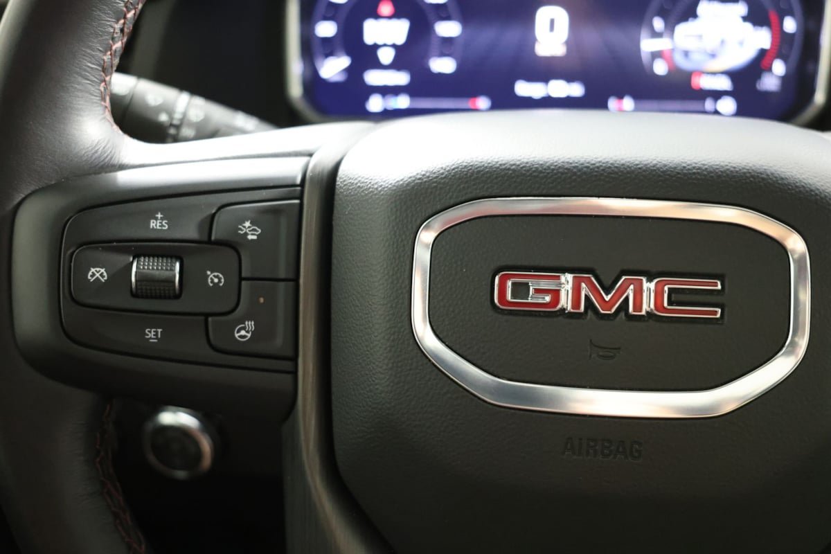 Used 2026 GMC Sierra 2500 AT4X AWD/4WD image 29