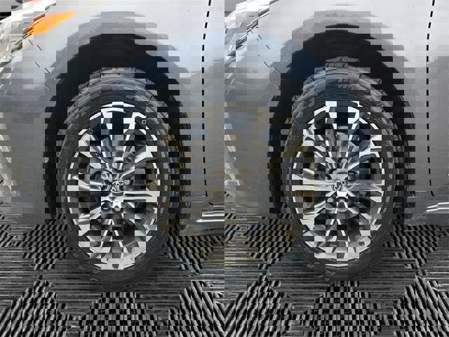 Used 2016 Toyota Avalon XLE Premium image 14