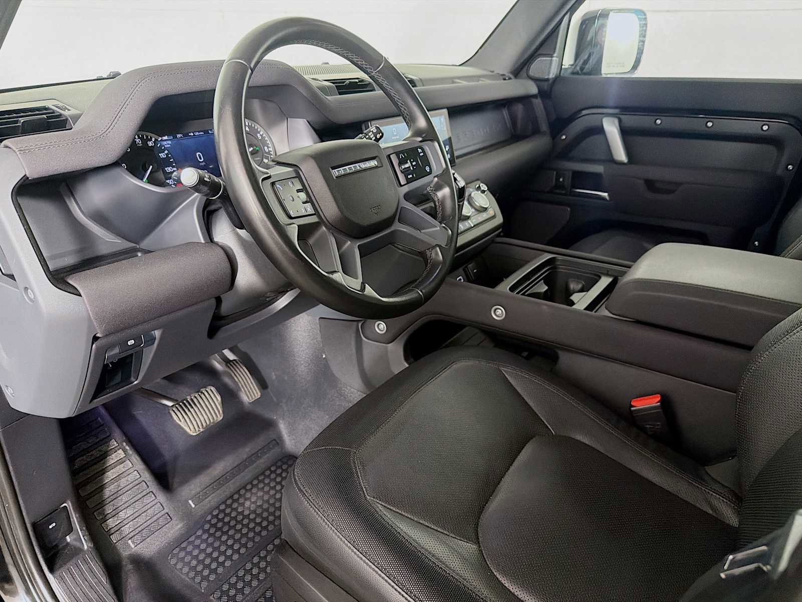 Used 2023 Land Rover Defender 110 X-Dynamic SE AWD/4WD image 9