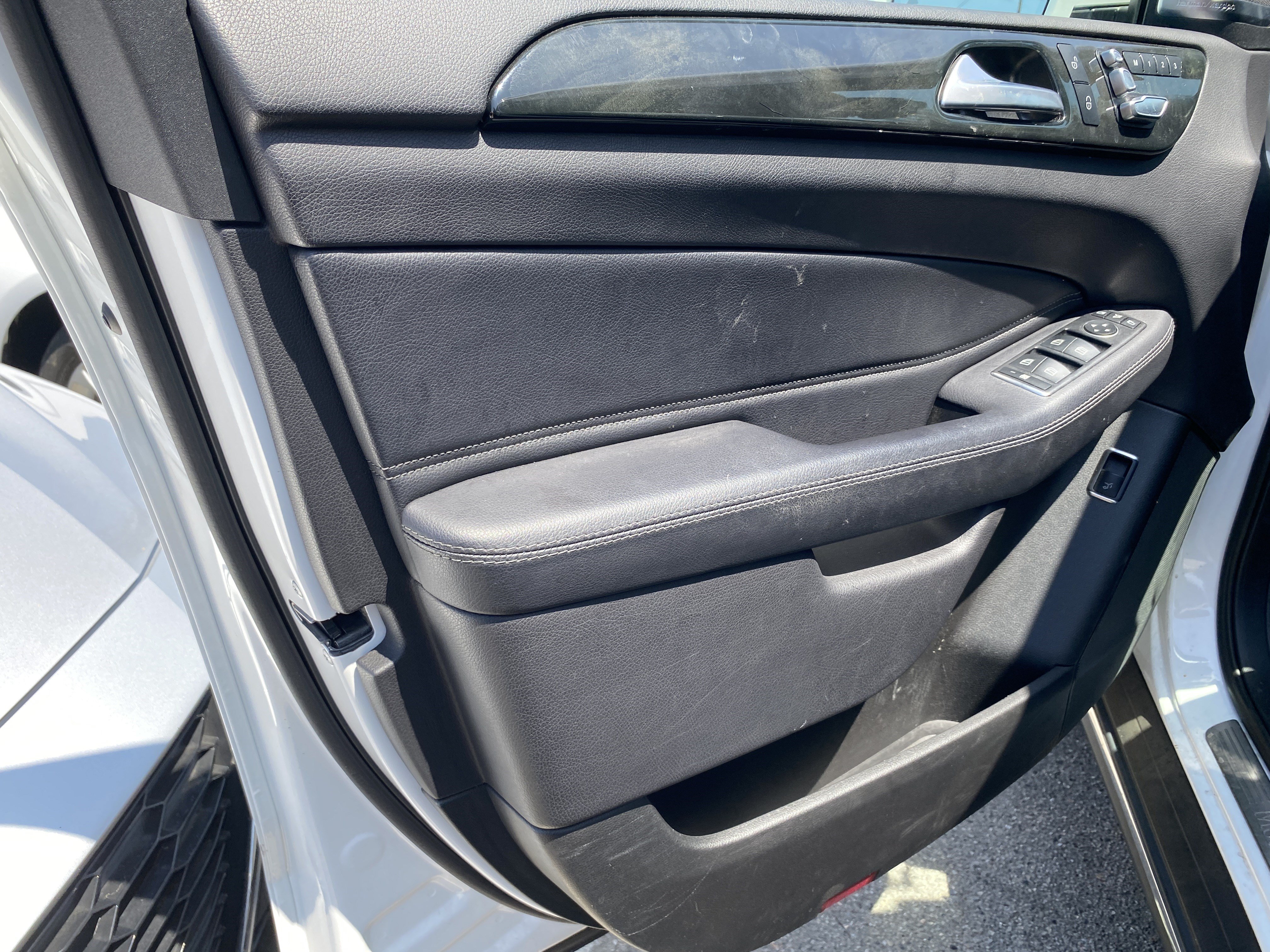 Used 2017 Mercedes-Benz GLE 350 w/ Premium 1 Package image 11