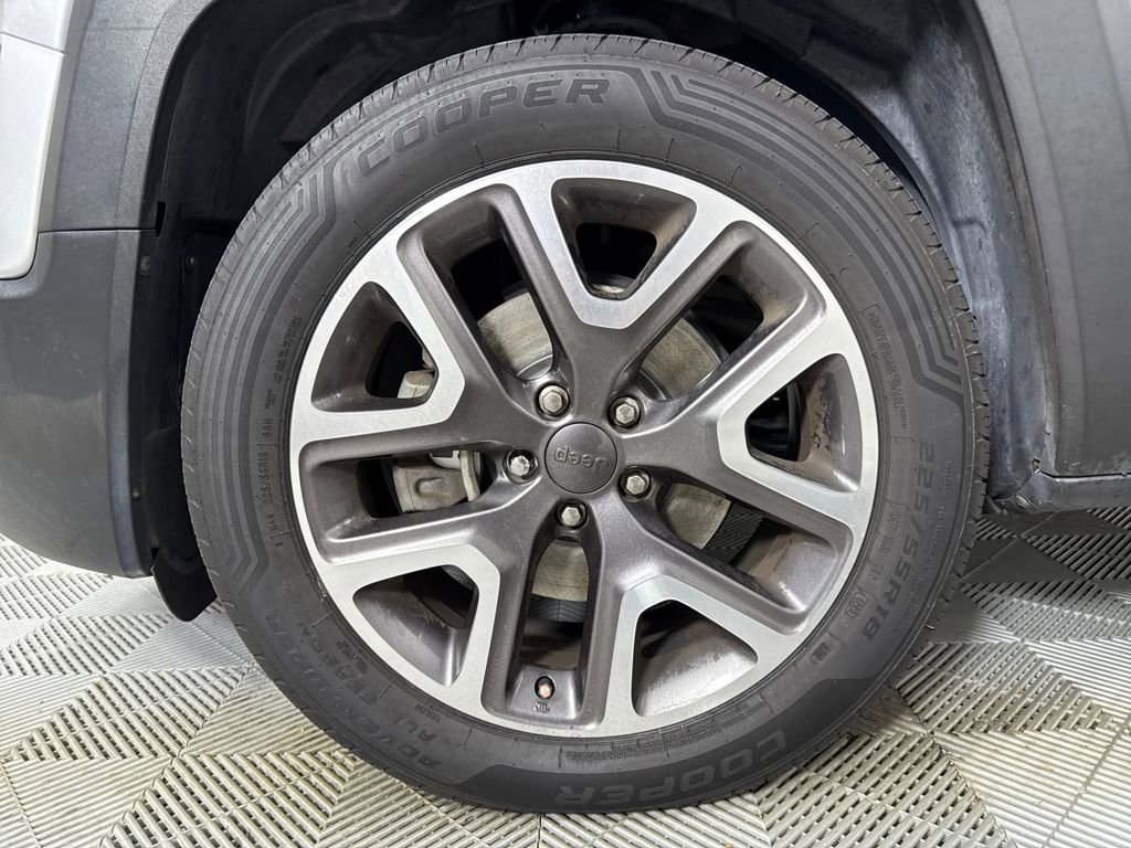 Used 2017 Jeep Renegade Latitude image 18