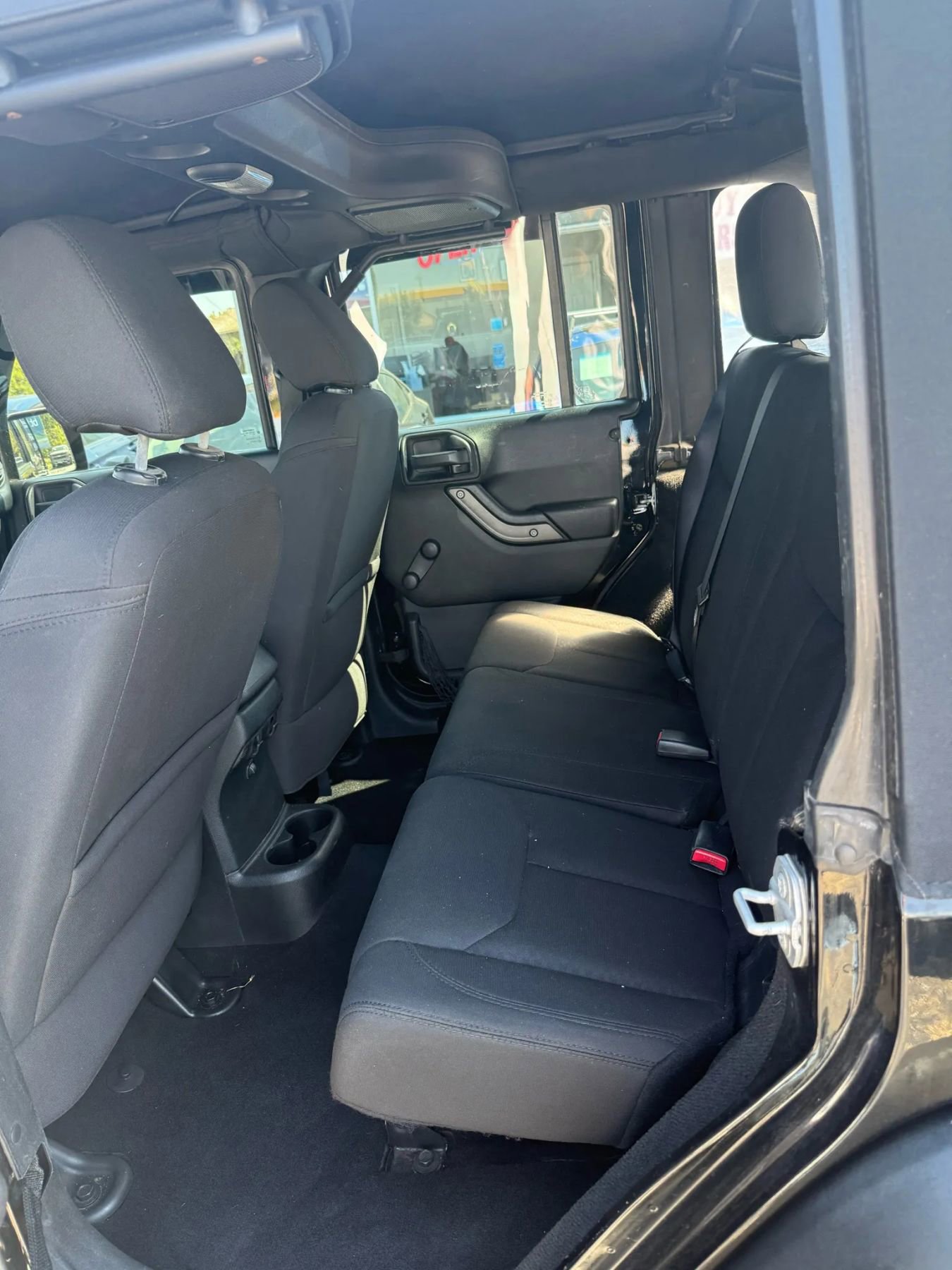 Used 2016 Jeep Wrangler Unlimited Sport w/ Connectivity Group image 15