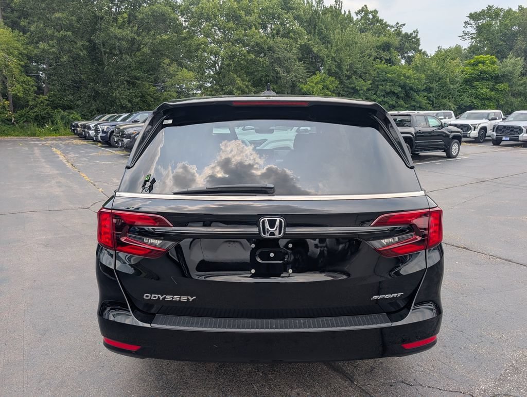 Used 2023 Honda Odyssey Sport image 6