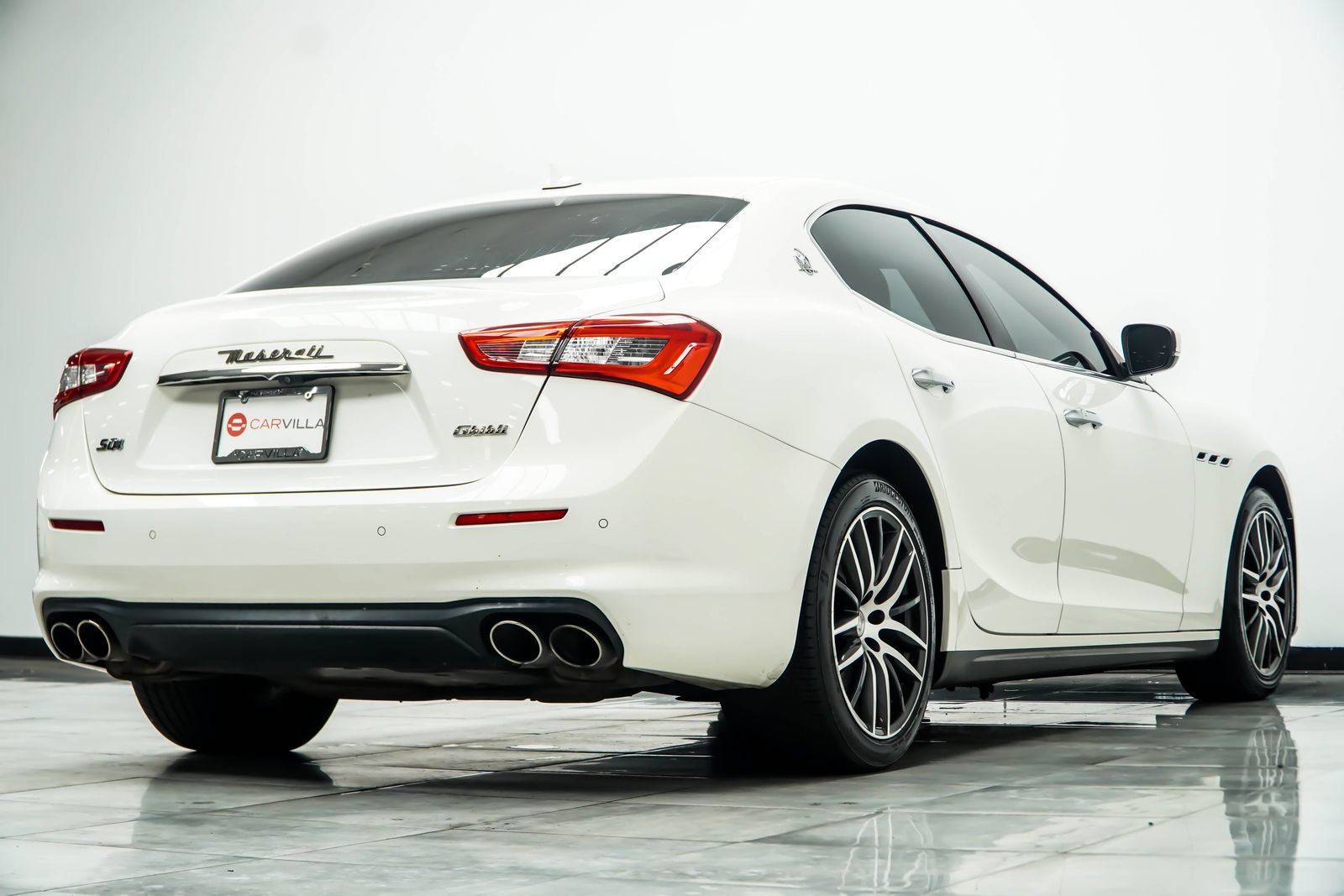 Used 2019 Maserati Ghibli S Q4 AWD/4WD image 13