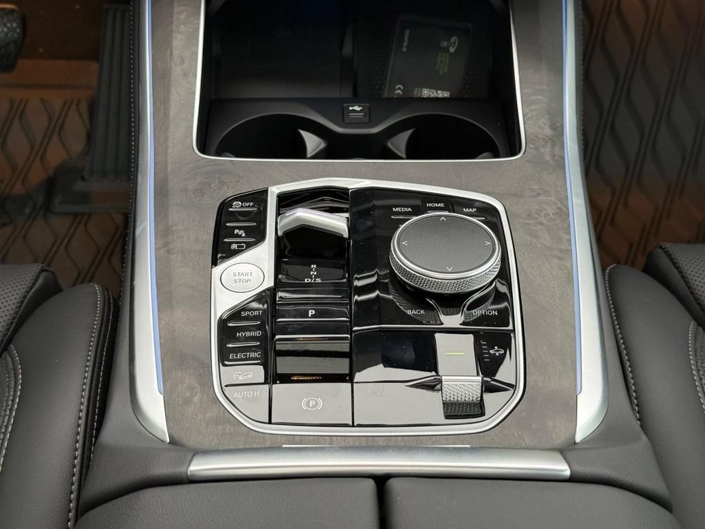 New 2026 BMW X5 xDrive50e AWD/4WD image 8