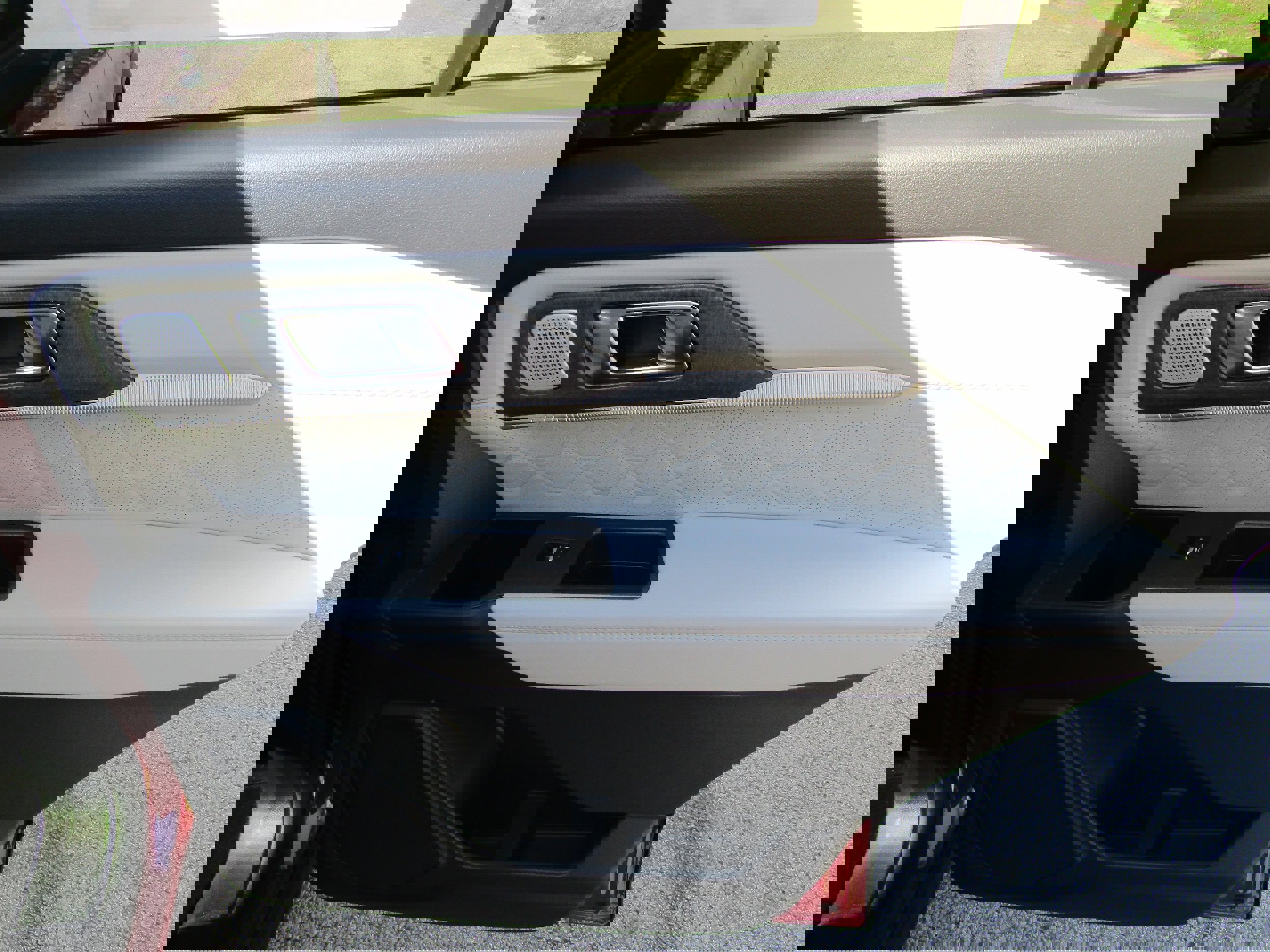 New 2026 Ford Explorer Platinum image 16