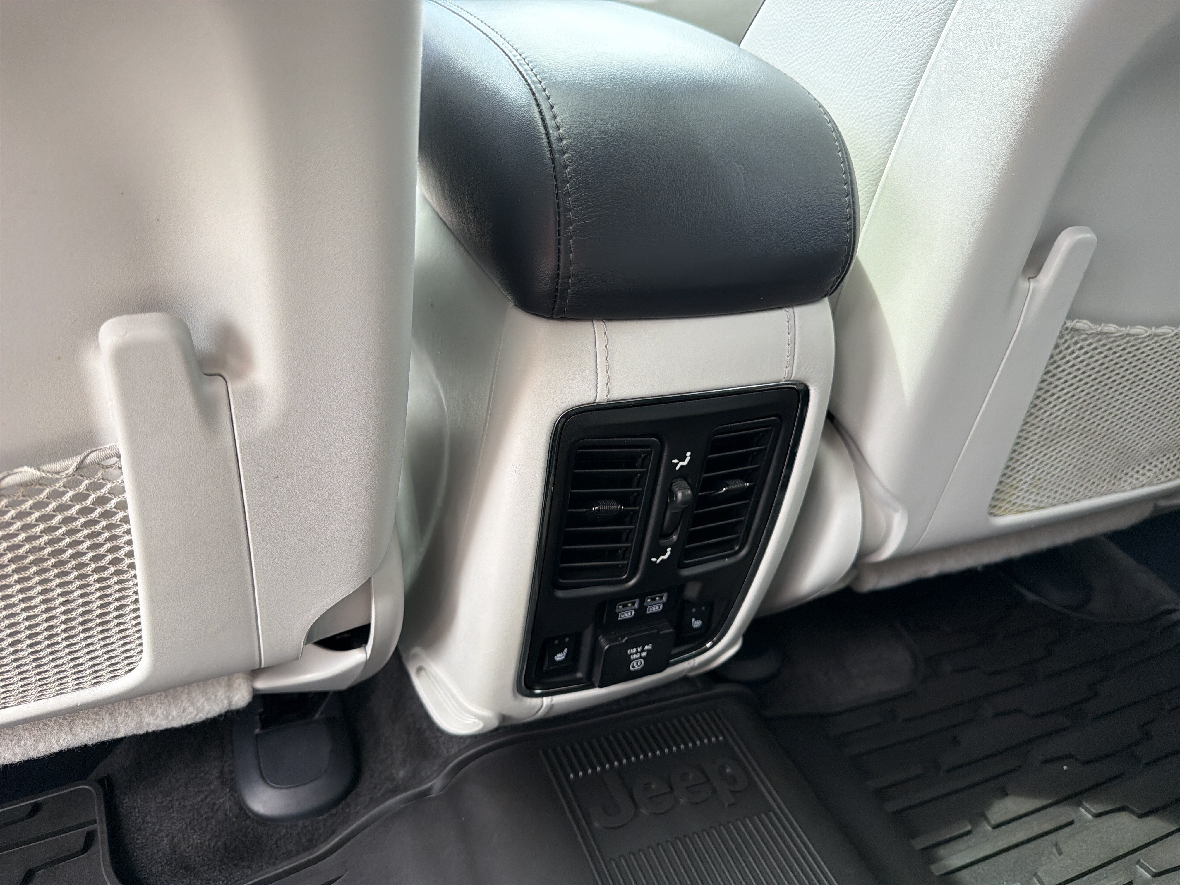 Used 2017 Jeep Grand Cherokee Summit AWD/4WD image 13
