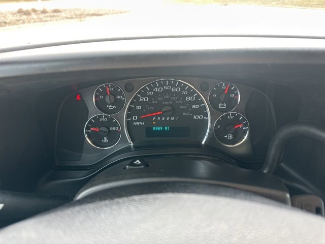 Used 2018 Chevrolet Express 2500 w/ Driver Convenience Package image 22