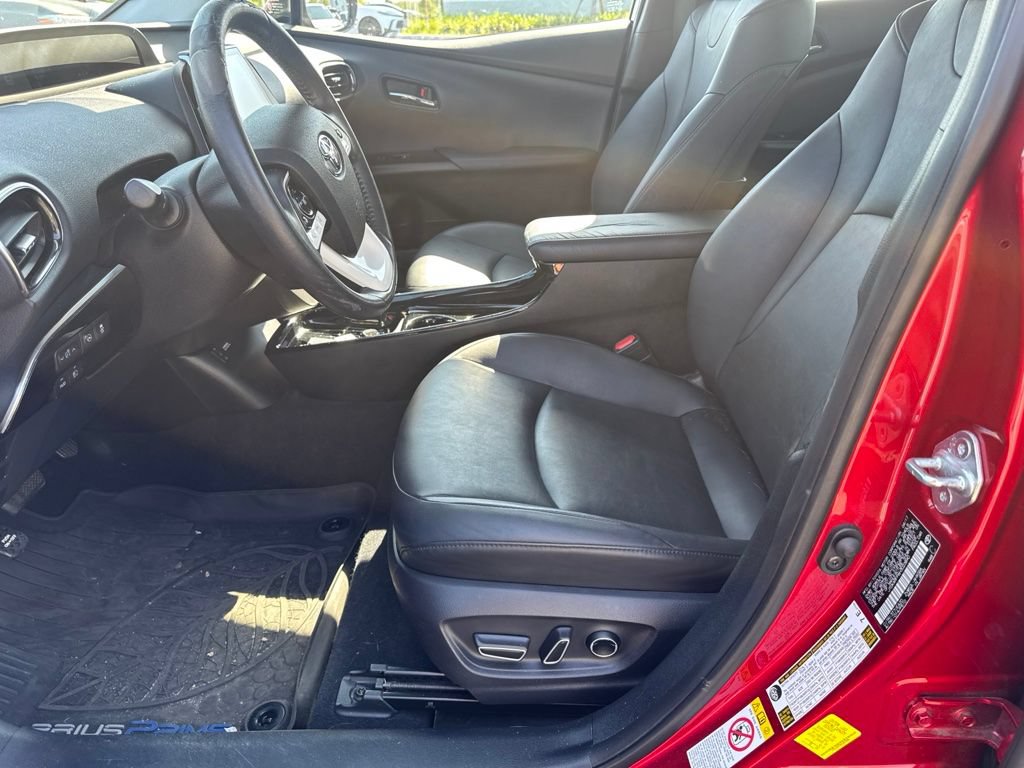Used 2017 Toyota Prius Prime Advanced FWD image 10