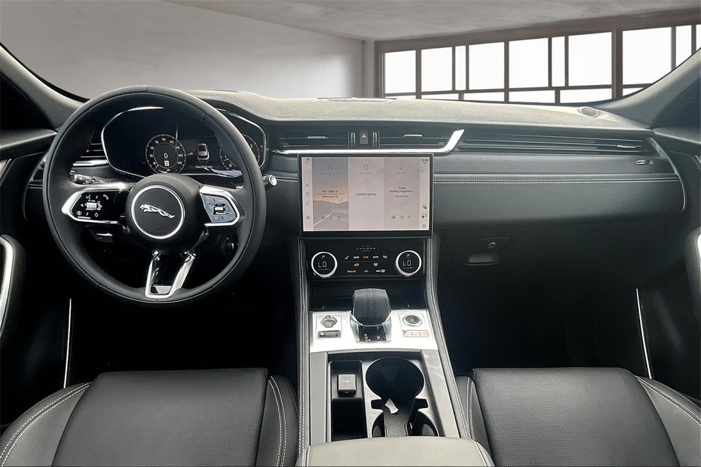 New 2026 Jaguar F-PACE R-Dynamic S image 5
