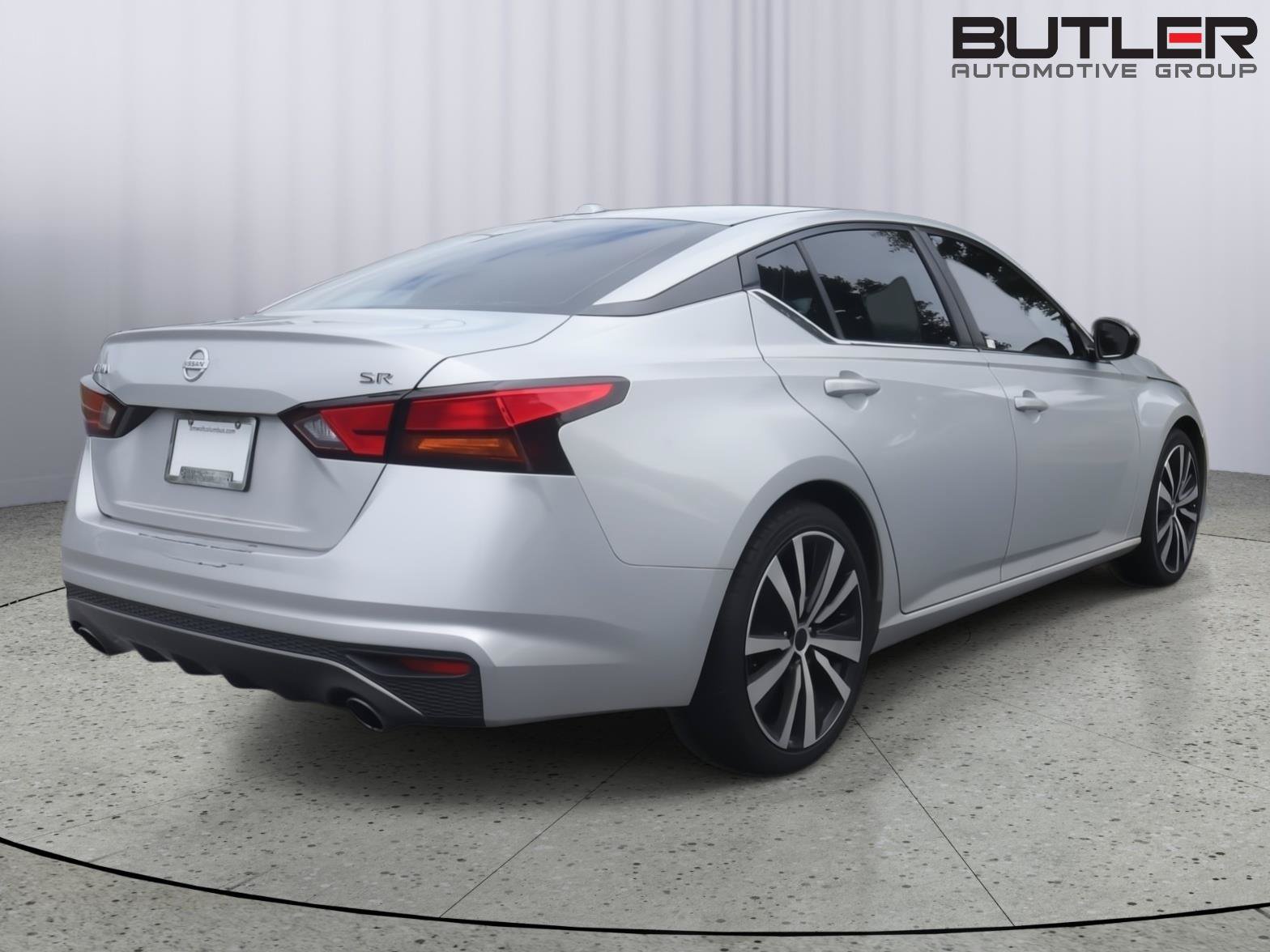 Used 2019 Nissan Altima 2.5 SR FWD image 6