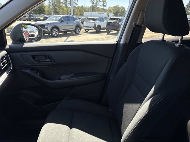 Used 2024 Nissan Rogue S AWD/4WD image 21