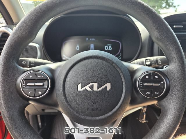 Used 2023 Kia Soul LX w/ LX Technology Package FWD image 21