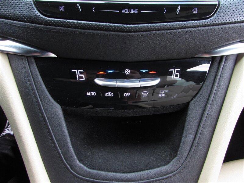 Used 2017 Cadillac XT5 FWD image 21