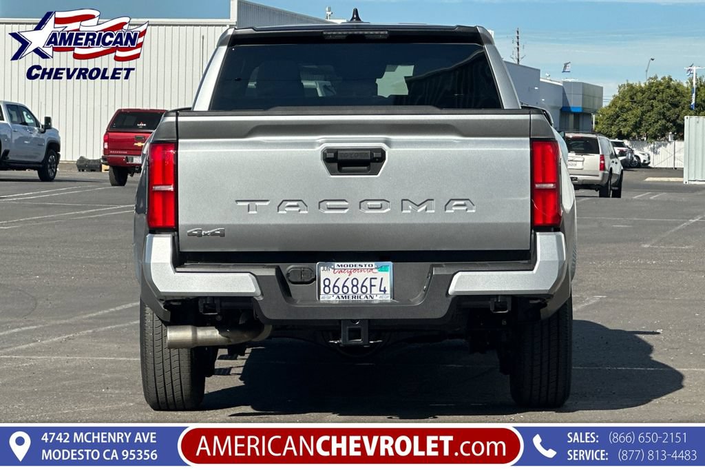 Used 2025 Toyota Tacoma SR5 AWD/4WD image 5