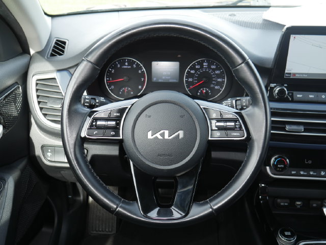 Used 2022 Kia Seltos S AWD/4WD image 16