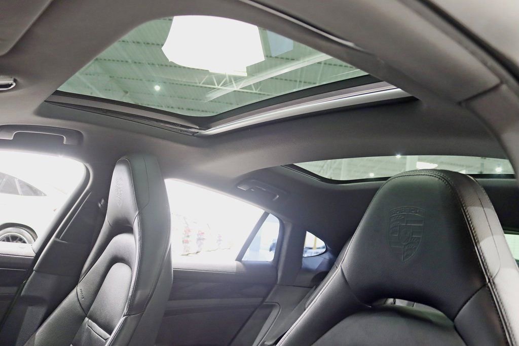 Used 2020 Porsche Panamera 4 image 27