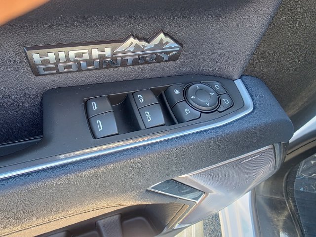 Used 2023 Chevrolet Silverado 1500 High Country w/ High Country Premium Package AWD/4WD image 23