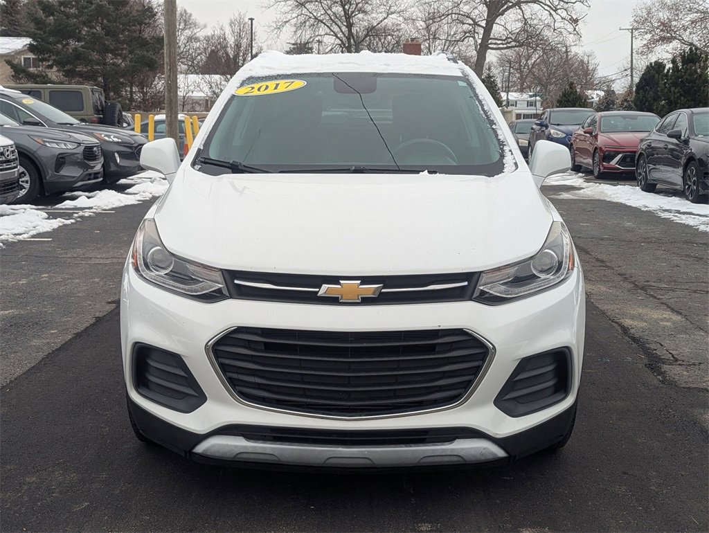Used 2017 Chevrolet Trax LT w/ LT Convenience Package image 8