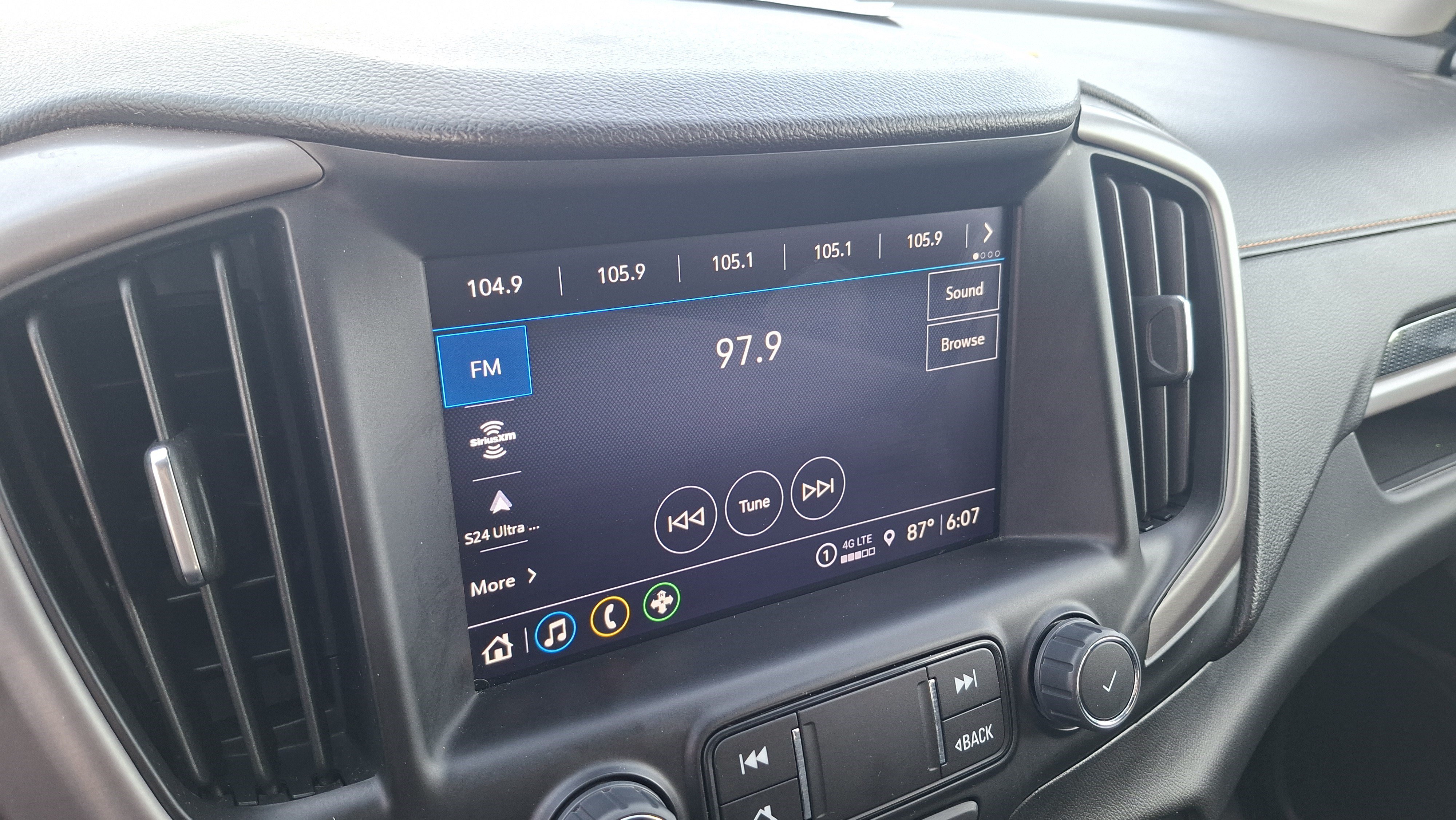 Used 2023 GMC Terrain AT4 AWD/4WD image 14