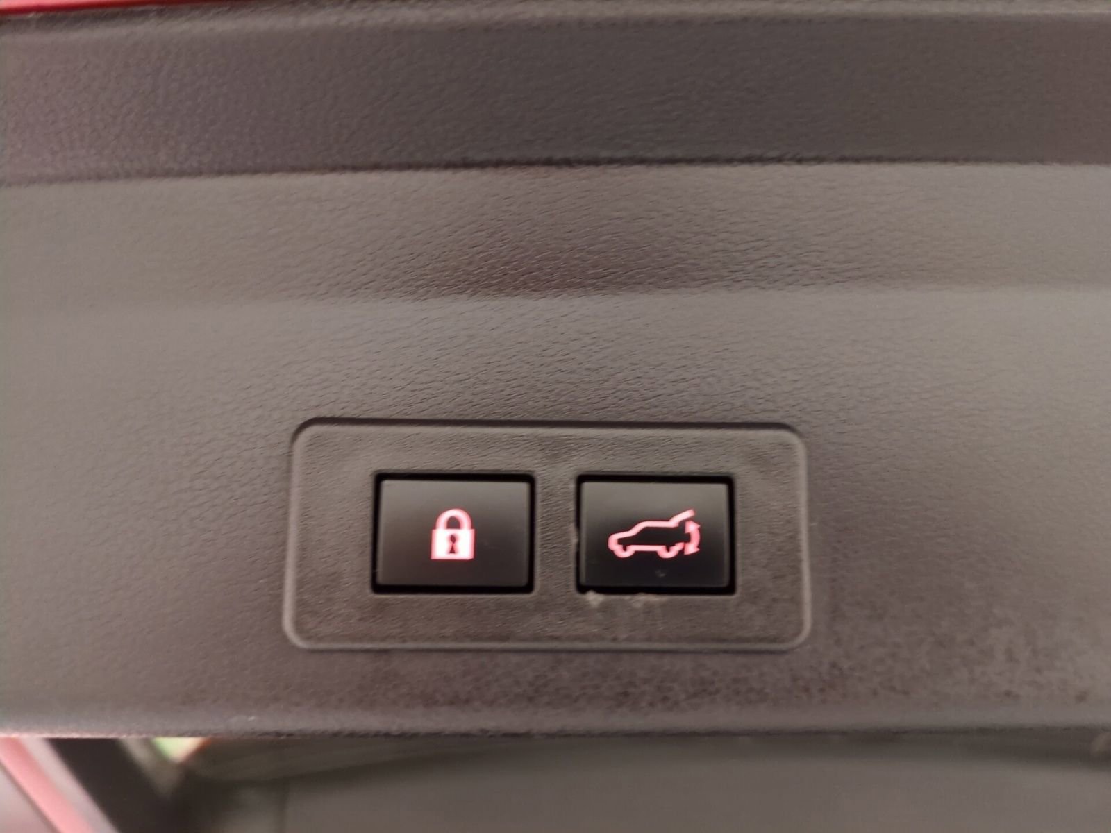 Used 2023 Subaru Ascent Premium w/ Convenience Package image 14