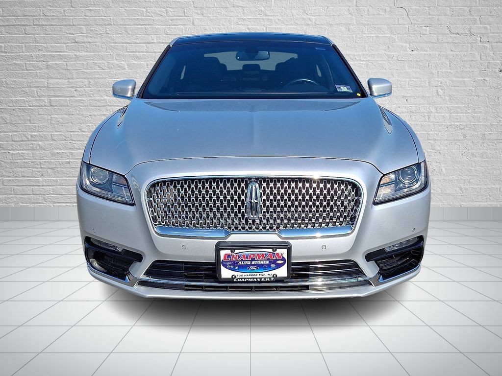 Used 2017 Lincoln Continental Reserve AWD/4WD image 2