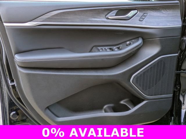 New 2026 Jeep Grand Cherokee Limited image 12