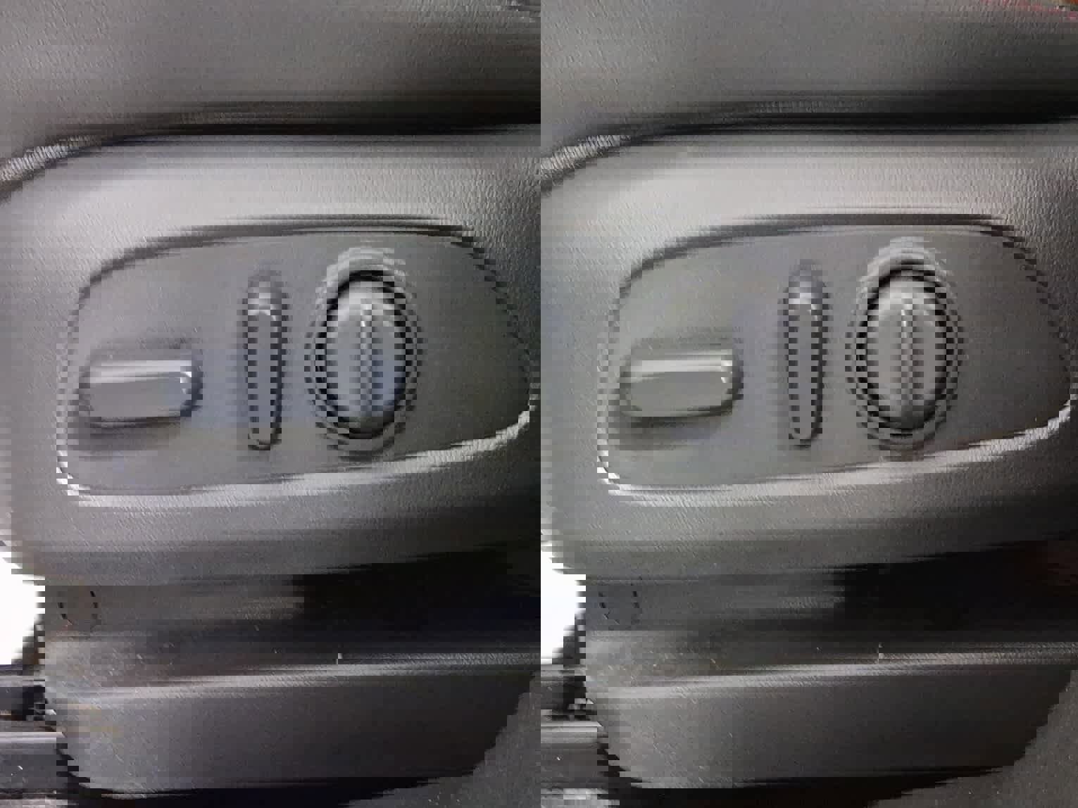 Used 2024 Chevrolet TrailBlazer RS image 15