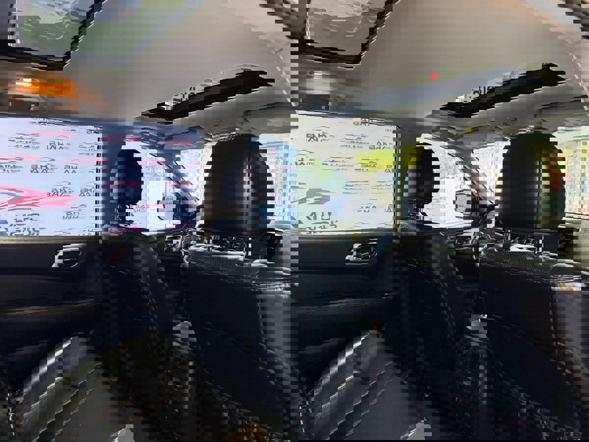 Used 2020 Nissan Pathfinder Platinum FWD image 57