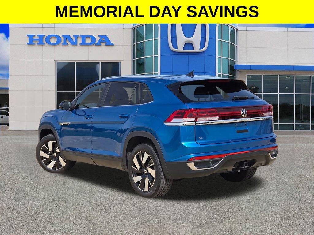 Used 2024 Volkswagen Atlas Cross Sport SE FWD image 5
