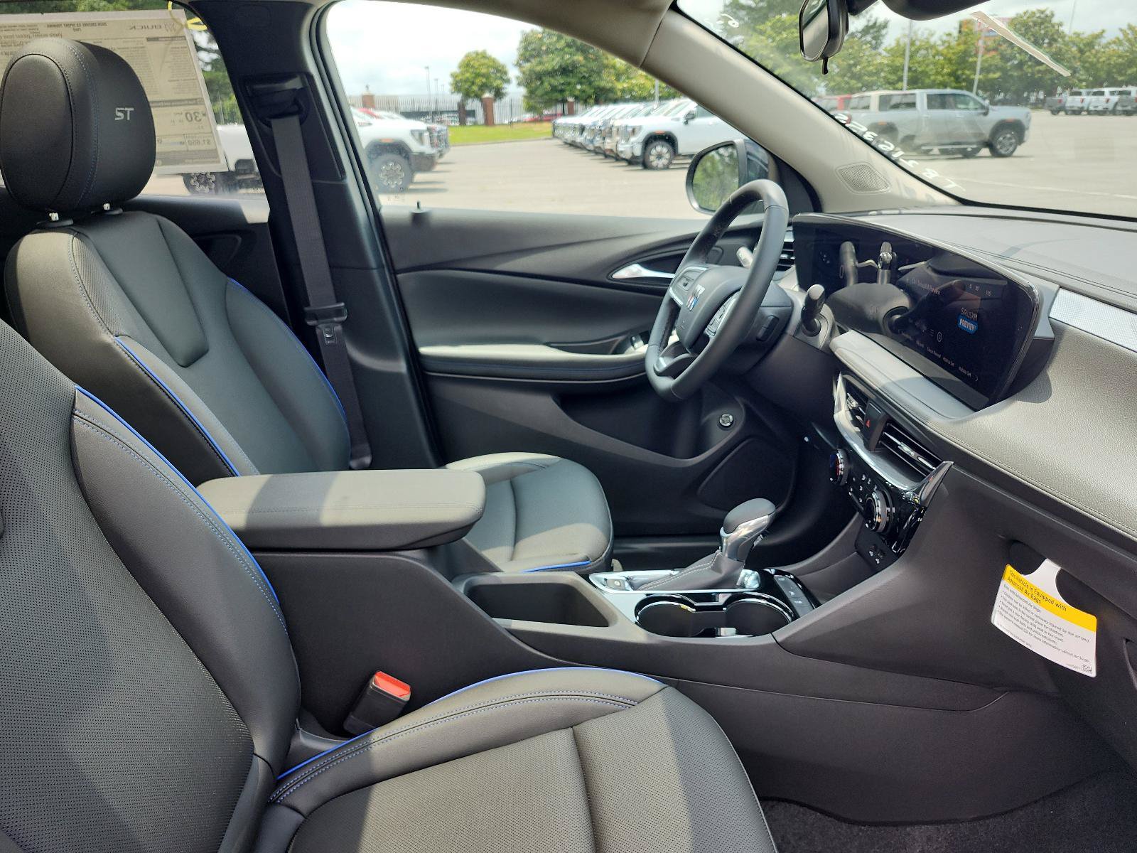 New 2026 Buick Encore GX Sport Touring w/ Advanced Technology Package FWD image 7