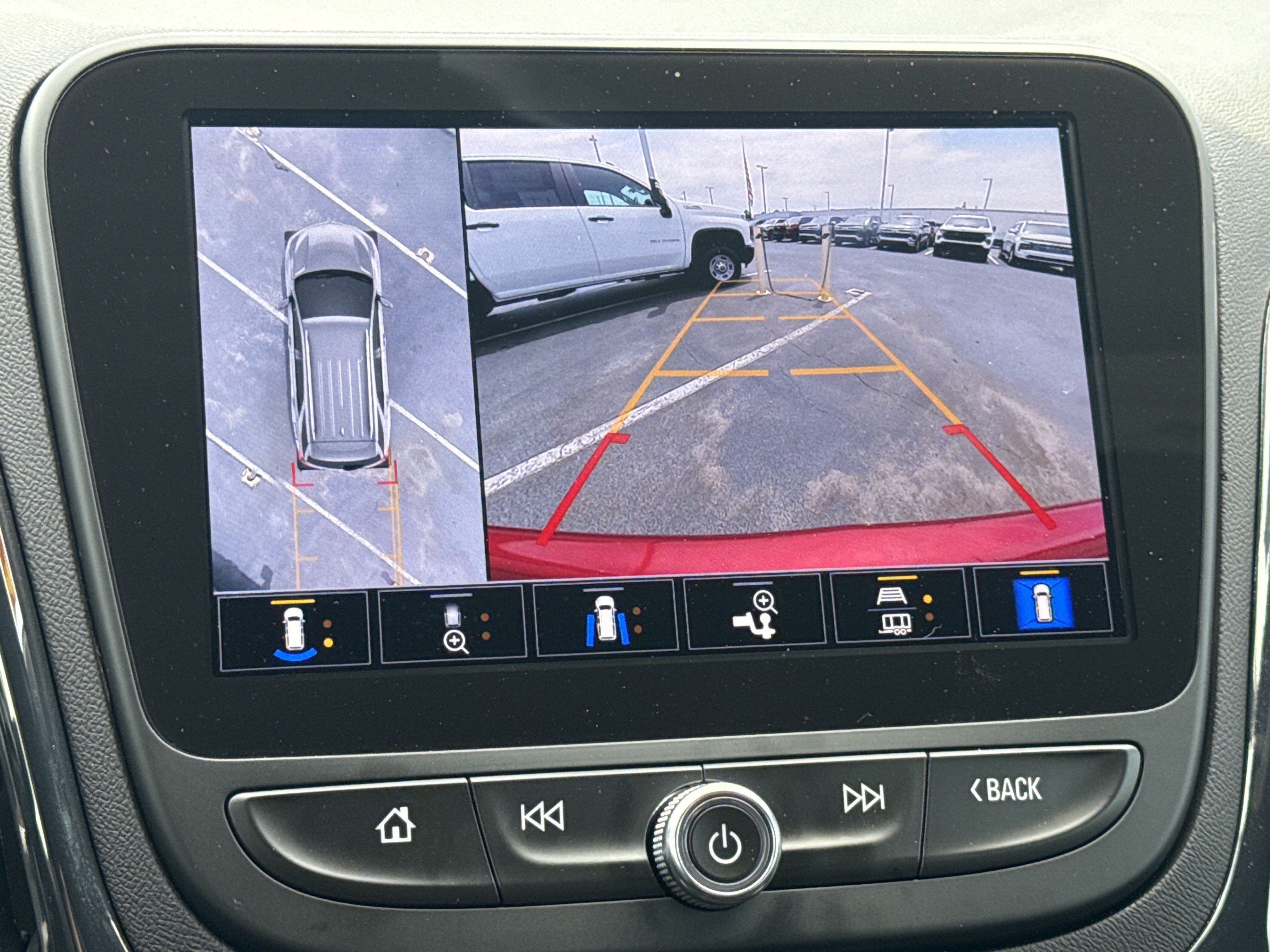 Used 2023 Chevrolet Equinox RS w/ RS Leather Package FWD image 24