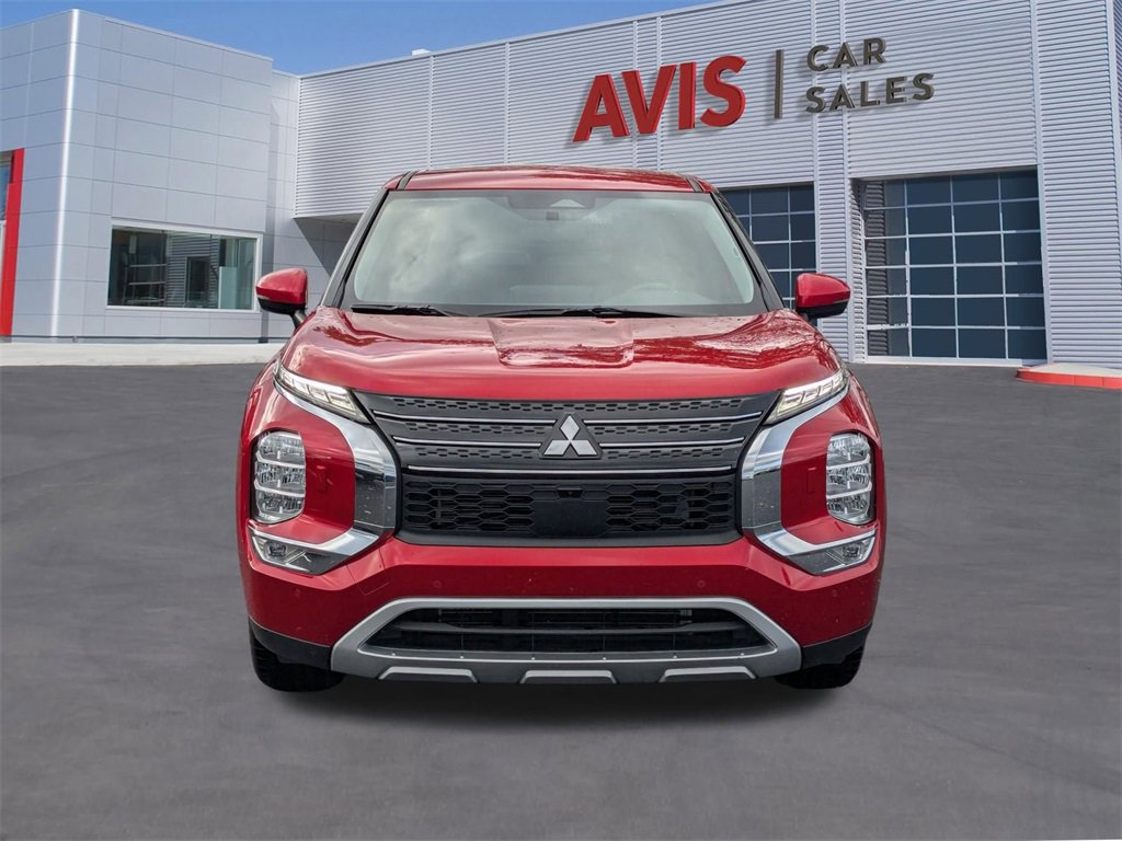 Used 2024 Mitsubishi Outlander SE image 13