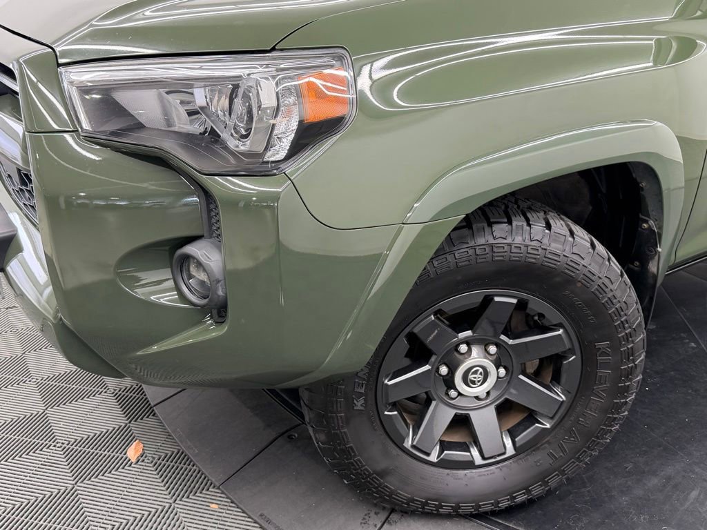 Used 2022 Toyota 4Runner Trail Special Edition AWD/4WD image 5