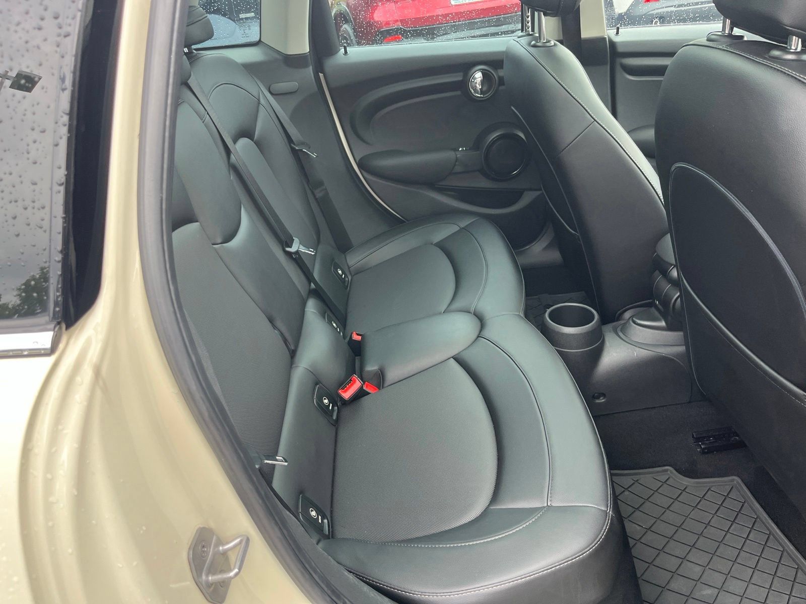 Used 2016 MINI Cooper 4-Door Hardtop FWD image 30