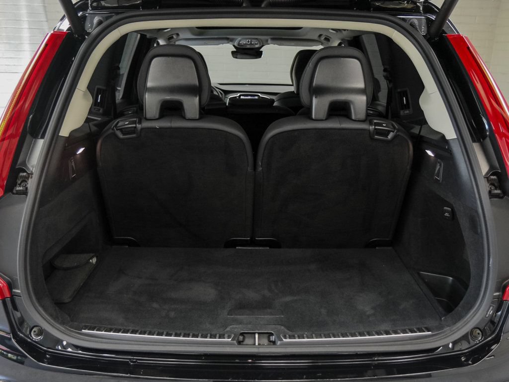 Used 2024 Volvo XC90 B5 Plus AWD/4WD image 34
