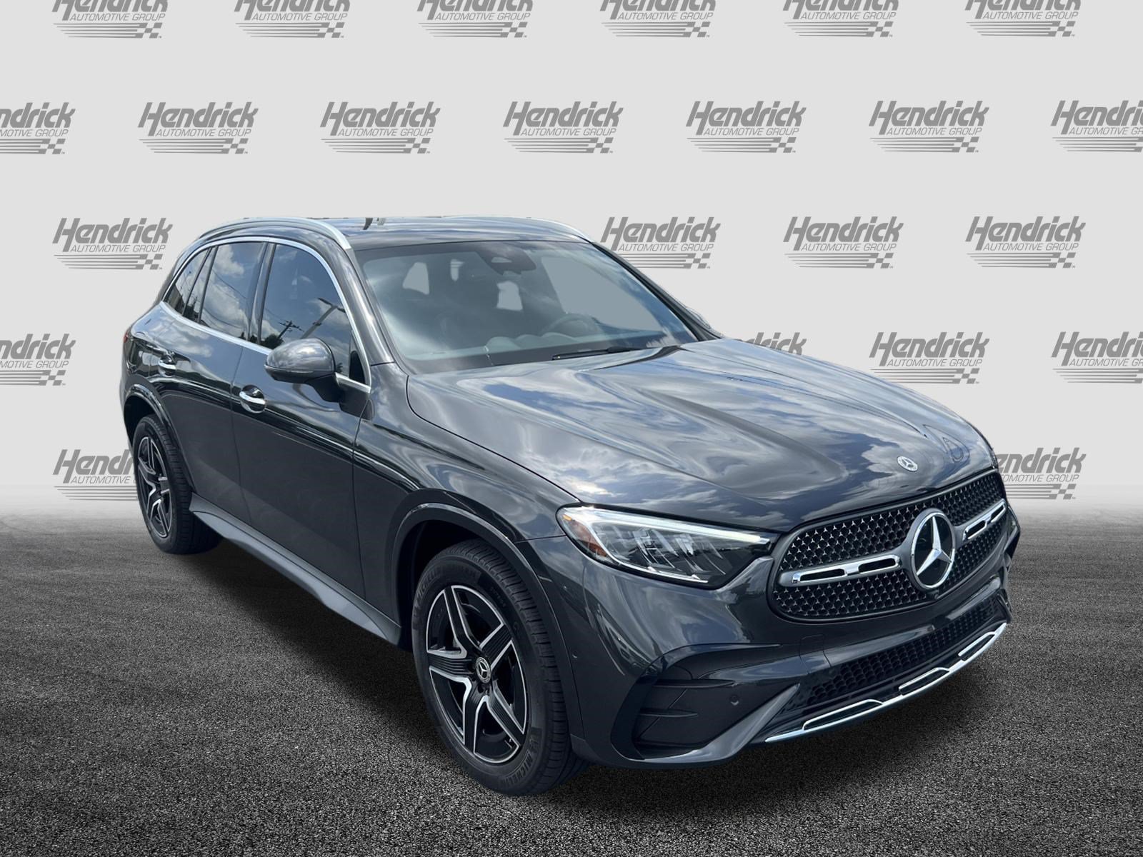 Certified 2025 Mercedes-Benz GLC 300 4MATIC image 2