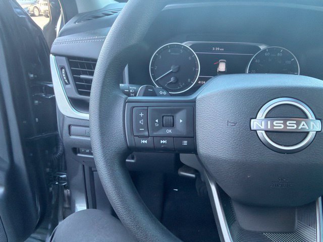 Used 2026 Nissan Rogue S FWD image 16