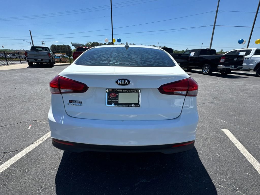 Used 2017 Kia Forte LX image 7