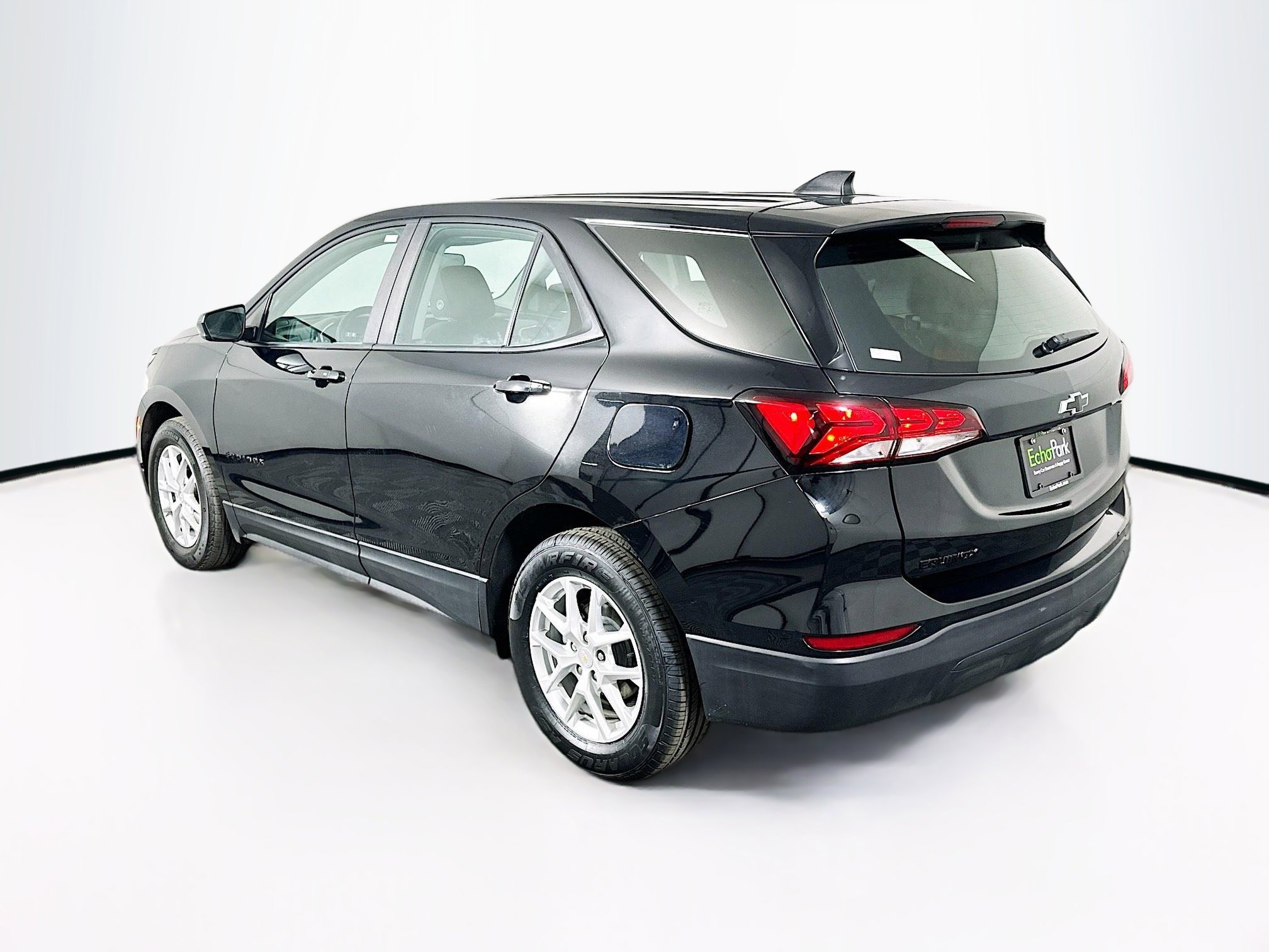 Used 2023 Chevrolet Equinox LS image 5