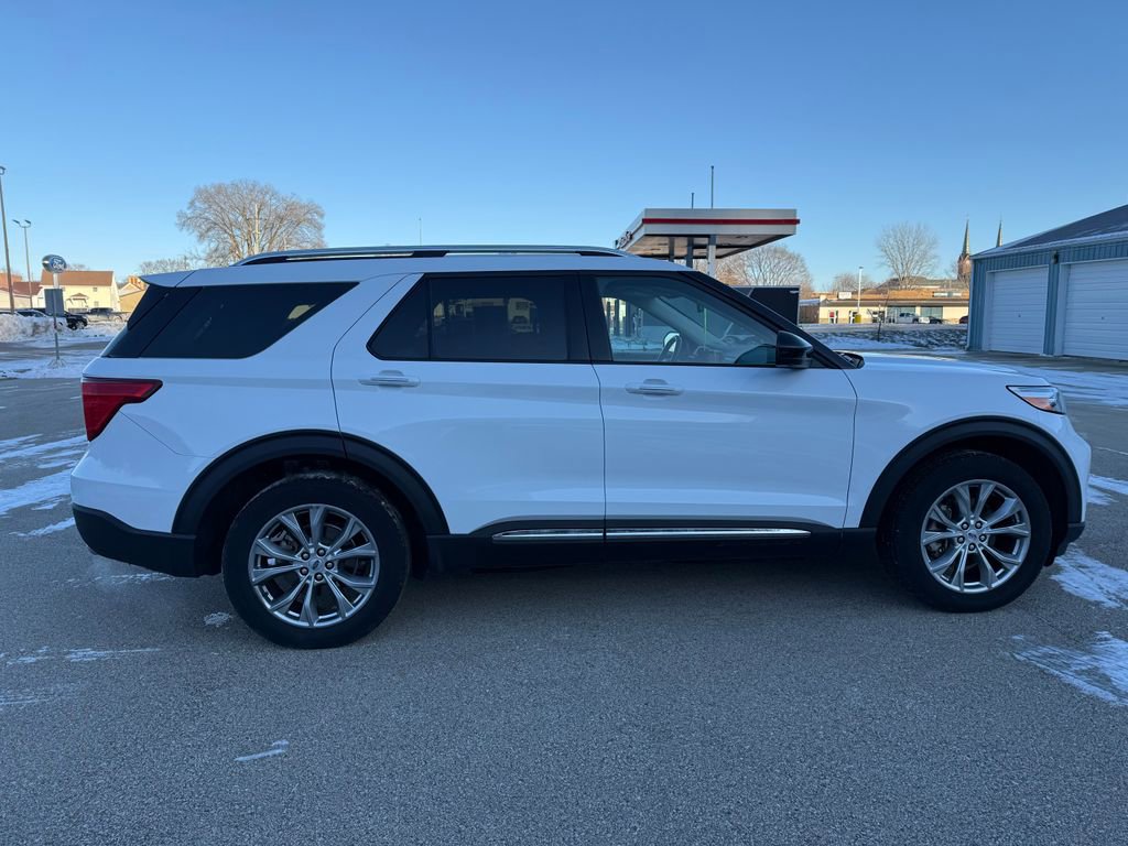 Used 2023 Ford Explorer Limited AWD/4WD image 5