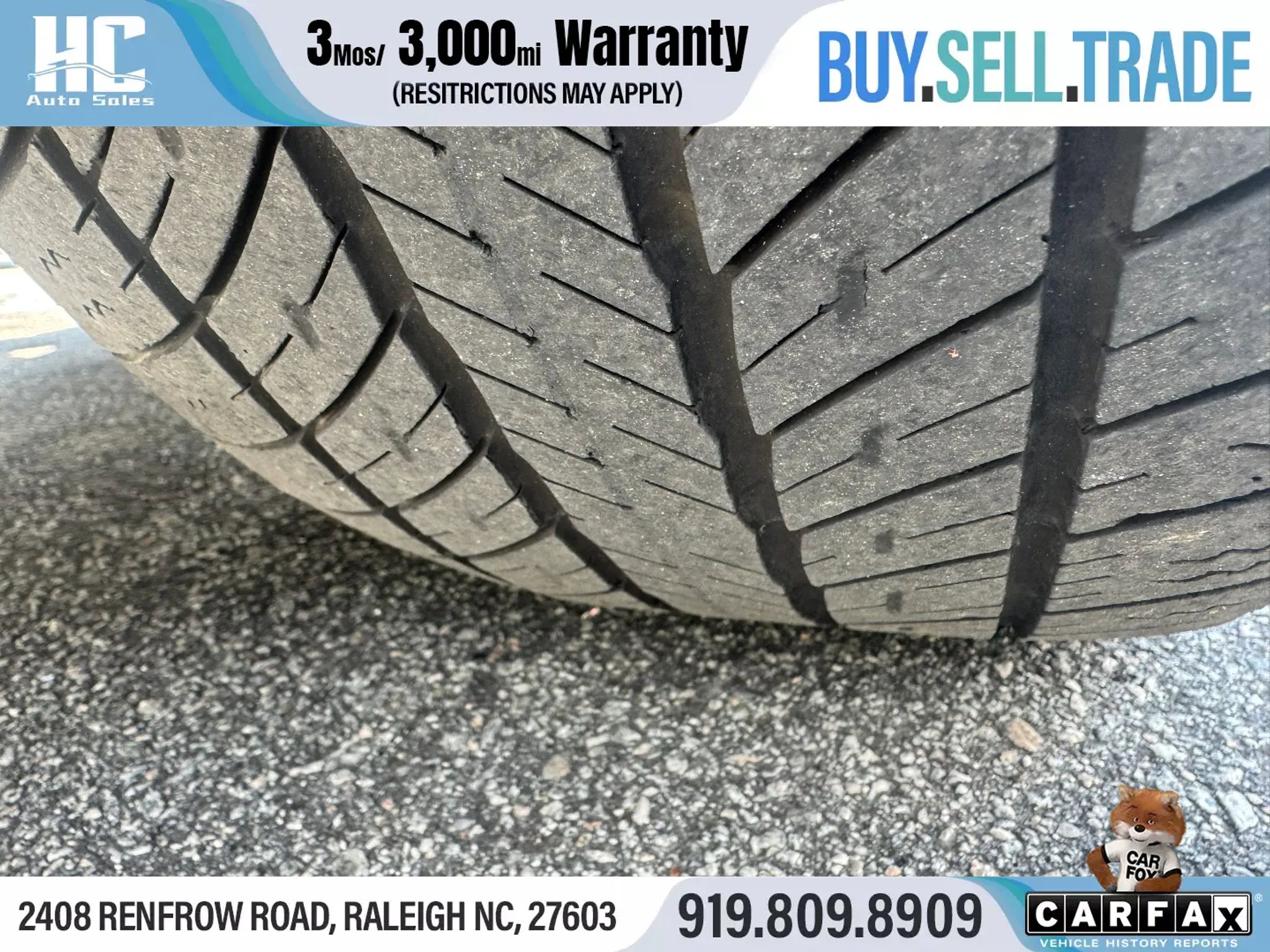 Used 2018 Jeep Renegade Altitude w/ UConnect 8.4 Nav Group FWD image 11